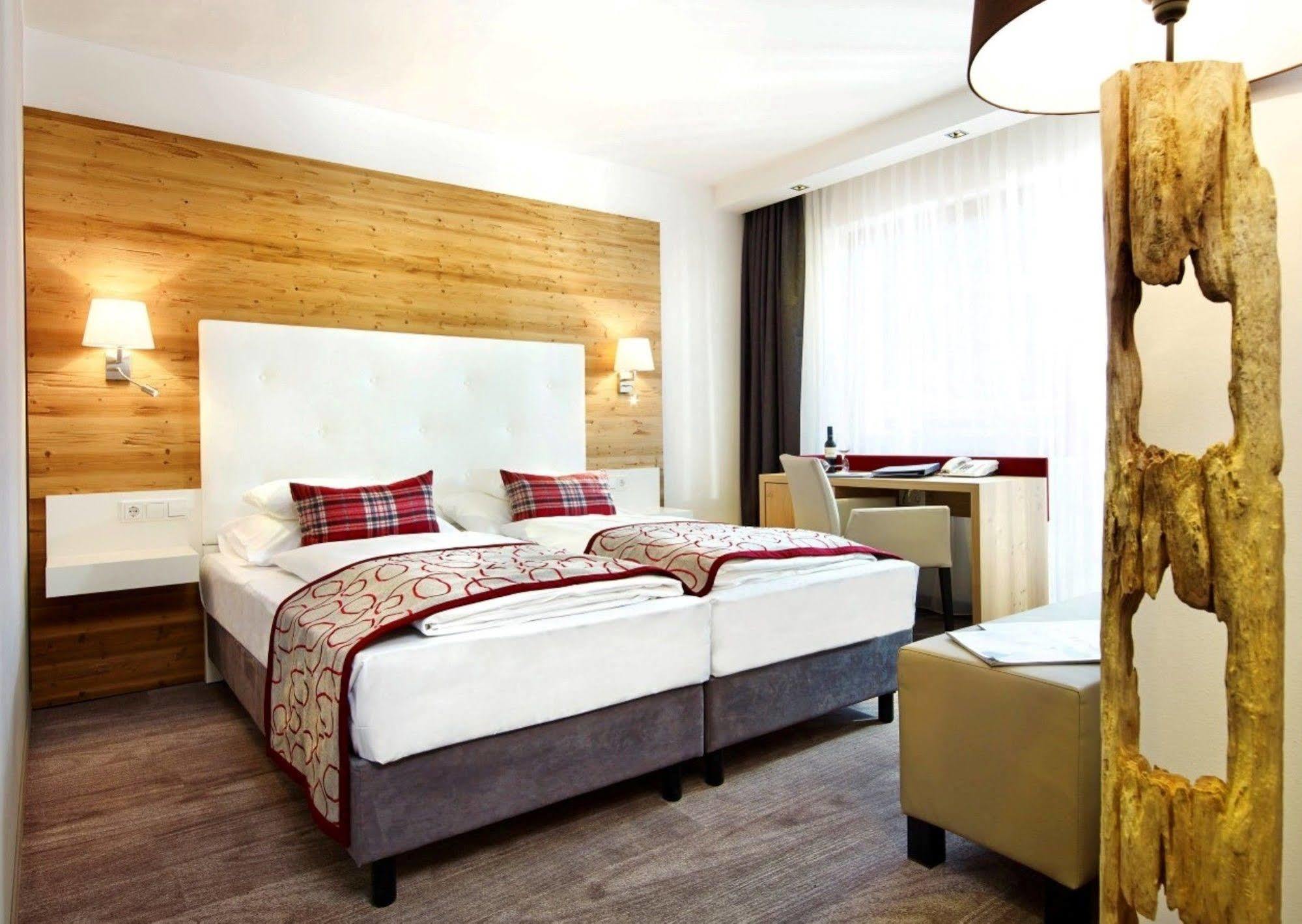 Hotel Ritzlerhof - Adults Only Sautens Exterior photo